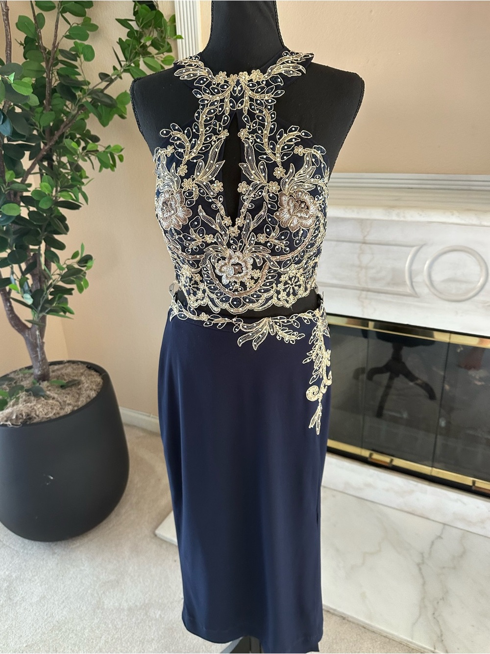 Embroidered Floral Lace Up Halter 2 piece Top and Skirt Gala Wedding Night Out